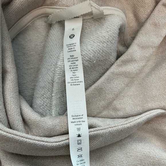 Lululemon loungeful cropped hoodie in Beige with sparkle. Size 6. - Picture 5 of 9